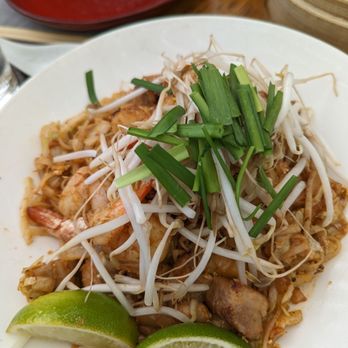 Star Noodle - Pad Thai - Asian Fusion Near Me - Lahaina, Hawaii Star Noodle - Pad Thai - Asian Fusion Near Me - Lahaina, Hawaii