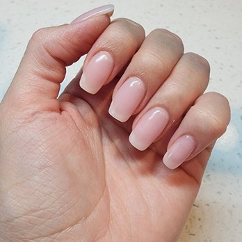 Kitchen Nail Bar - Mountain View - LEE did an excellent job with what I asked for ( natural nails ) my new favorite technician ...  highly recommend her - Nail Salons Near Me - Mountain View, California