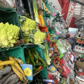 Mercado 31 de Janeiro - Farmers Market Near Me - Lisbon, 11