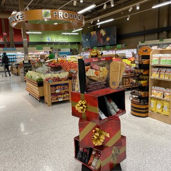 Publix - a grocery store with a variety of products - Grocery Near Me - Richmond, Virginia