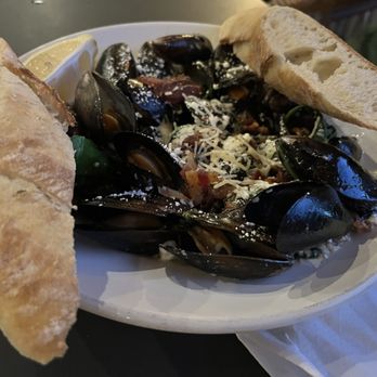 Courtyard Grill - Courtyard Mussels - Wine Bars Near Me - New Smyrna Beach, Florida Courtyard Grill - Courtyard Mussels - Wine Bars Near Me - New Smyrna Beach, Florida