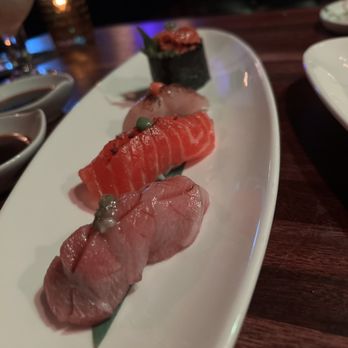 Across The Pond - Ottoro, salmon, seared scallop, uni - Cocktail Bars Near Me - Phoenix, Arizona