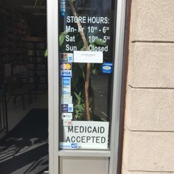 S & T Pharmacie - Store hours