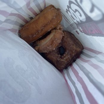 Pinkbox Doughnuts - Old fashioned donut doughcro and buttermilk bar - Donuts Near Me - Primm, Nevada