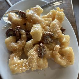 Honey Walnut Shrimp. Not quite prawns and not sweet enough for me. I added sugar to my taste. Honey Walnut Shrimp. Not quite prawns and not sweet enough for me. I added sugar to my taste.