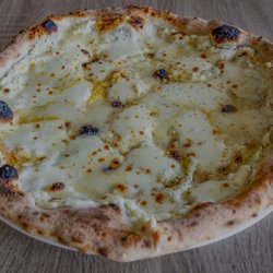 Magma Pizzeria - Newbury Park