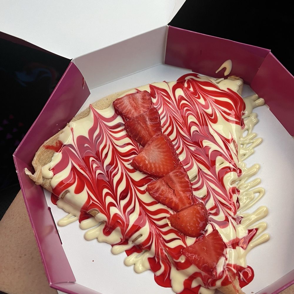 Strawberry crepe