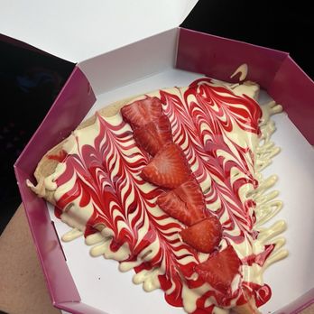 Lune Cafe - Strawberry crepe - Desserts Near Me - Tacoma, Washington Lune Cafe - Strawberry crepe - Desserts Near Me - Tacoma, Washington