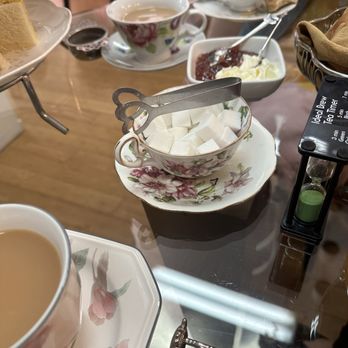 Tea at 1024 - Tea for 3 - Tea Rooms Near Me - Honolulu, Hawaii Tea at 1024 - Tea for 3 - Tea Rooms Near Me - Honolulu, Hawaii