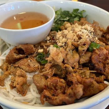 Pho Viet Restaurant - Vermicelli with Grilled Pork - Vietnamese Near Me - Brandon, Florida Pho Viet Restaurant - Vermicelli with Grilled Pork - Vietnamese Near Me - Brandon, Florida
