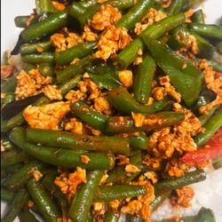 Thai Dishes Valencia - Pick King over rice with ground chicken