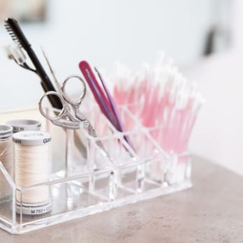 Twinkle Brow Bar - Mit Faden, Pinzette und Schere bringen wir eure Augenbrauen in Form & beraten euch zur idealen Brauenform für euer Gesicht. - Eyelash Service Near Me - Hamburg, HH Twinkle Brow Bar - Mit Faden, Pinzette und Schere bringen wir eure Augenbrauen in Form & beraten euch zur idealen Brauenform für euer Gesicht. - Eyelash Service Near Me - Hamburg, HH
