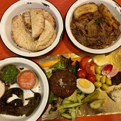 Miznon - Pita, Dips, Beef Bourguignon, Falafel Mezze Plate