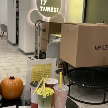 Sunright Tea Studio - Chino - Love the lighting - Bubble Tea Near Me - Chino, California Sunright Tea Studio - Chino - Love the lighting - Bubble Tea Near Me - Chino, California