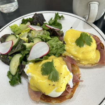 Vale’s Kafe & Kitchen - Prosciutto eggs Benedict - Cafes Near Me - Union City, New Jersey Vale’s Kafe & Kitchen - Prosciutto eggs Benedict - Cafes Near Me - Union City, New Jersey