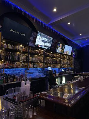Yeti Sports Bar and Restaurant | Nepalese Indian Restaurant Berkeley by null