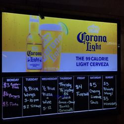Rooster's Bar & Grill - Weekly specials