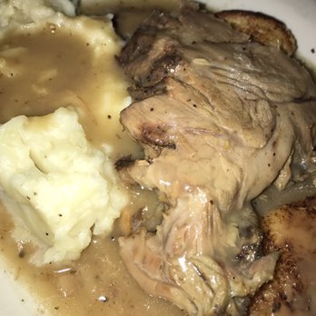 Cracker Barrel Old Country Store - Open faced roast beef sandwich - American Near Me - Frederick, Maryland