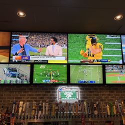 Buffalo Wild Wings - Bar TVs & Beer Taps
