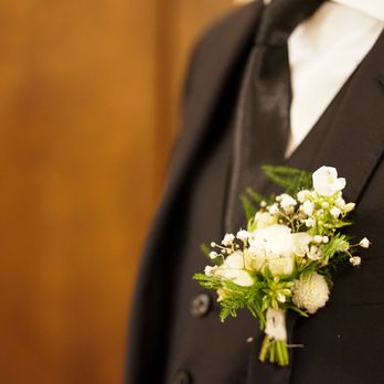 Brooklyn Blooms - Groomsman's Boutonniere done by Brooklyn Blooms - Florists Near Me - Brooklyn, New York Brooklyn Blooms - Groomsman's Boutonniere done by Brooklyn Blooms - Florists Near Me - Brooklyn, New York