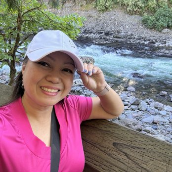 Snoqualmie Falls - I reached the bottom!! Woo hoo! - Parks Near Me - Snoqualmie, Washington Snoqualmie Falls - I reached the bottom!! Woo hoo! - Parks Near Me - Snoqualmie, Washington
