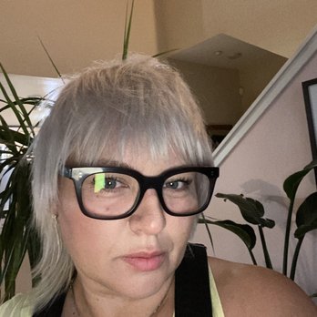 Hey Pretty! Hair Studio - Good hair don't care by @stmarydoeshair - Hair Stylists Near Me - Berkeley, California Hey Pretty! Hair Studio - Good hair don't care by @stmarydoeshair - Hair Stylists Near Me - Berkeley, California