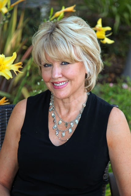 Tina's Hair Design Logo