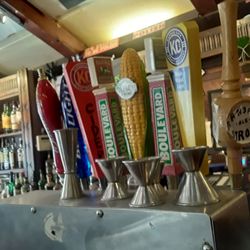 Johnnie's Sports Bar