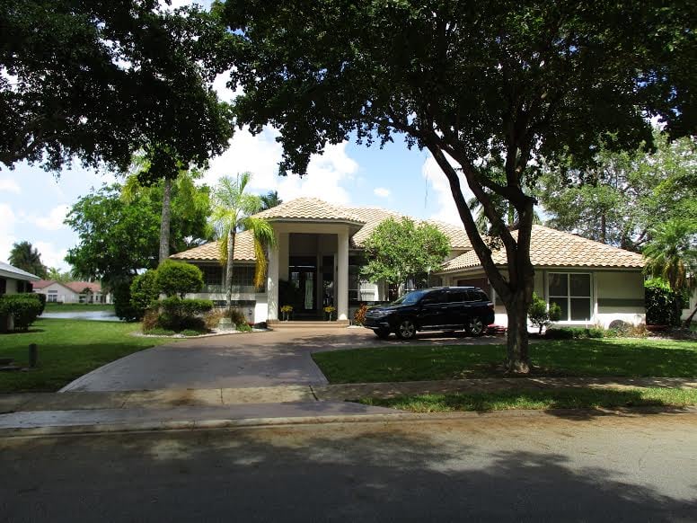 Slide of Heron Bay Roofing