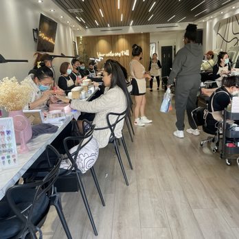 MOI Nails By Spring - Inside - Nail Salons Near Me - Los Angeles, California