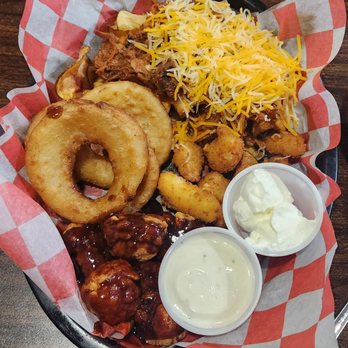 The Tin Plate - Appetizer Sampler Platter - American Near Me - Elwood, Indiana The Tin Plate - Appetizer Sampler Platter - American Near Me - Elwood, Indiana
