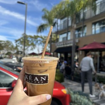 Kean Coffee Artisan Roasters - Honey vanilla latte - Coffee & Tea Near Me - Newport Beach, California Kean Coffee Artisan Roasters - Honey vanilla latte - Coffee & Tea Near Me - Newport Beach, California
