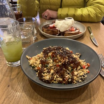 SoCal Kitchen + Bar - 7 veggie cauliflower rice. Basically no veggies but cauliflower and salt. - New American Near Me - Columbus, Ohio SoCal Kitchen + Bar - 7 veggie cauliflower rice. Basically no veggies but cauliflower and salt. - New American Near Me - Columbus, Ohio