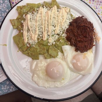 Cucharita - Chilaquiles de la semana (added barbacoa) - Bakeries Near Me - Houston, Texas