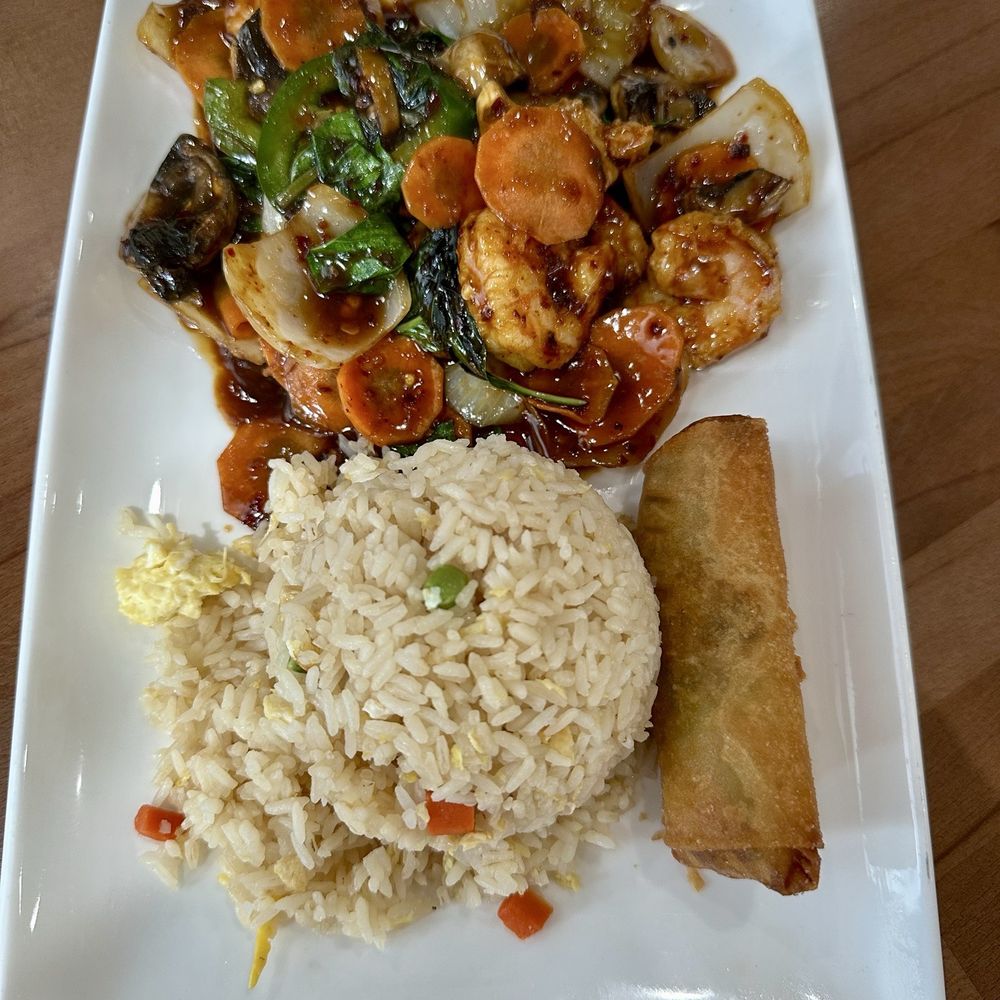 Saigon Quan - Lunch special Thai Basil Shrimp!! - Chinese Near Me - Austin, Texas Saigon Quan - Lunch special Thai Basil Shrimp!! - Chinese Near Me - Austin, Texas