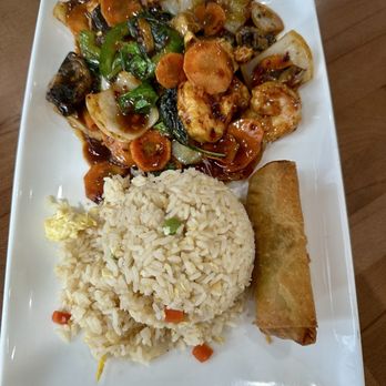 Saigon Quan - Lunch special Thai Basil Shrimp!! - Chinese Near Me - Austin, Texas