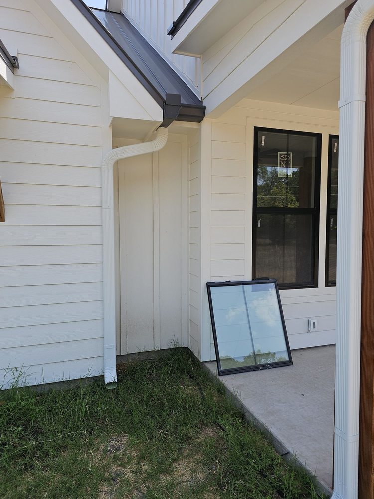 Slide of Spade Roofing and Gutters