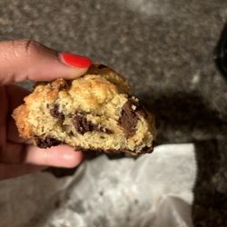 Levain Bakery - Chocolate Chip Walnut Cookie