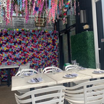La Vie - Out on the patio - Cocktail Bars Near Me - Washington, DC, District of Columbia