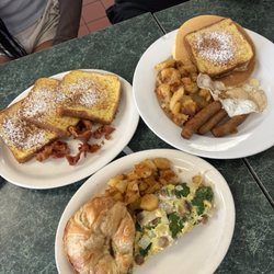 Brighton Cafe - Veggie omelette, 3 Piece French Toast, Big 5 Breakfast Special