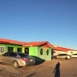 Lindsey's Cafe - Store Front