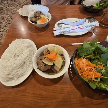 Com Tam Tran Quy Cap - Vietnamese Near Me - Fountain Valley, California