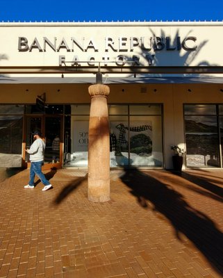 Banana Republic Factory Store by null