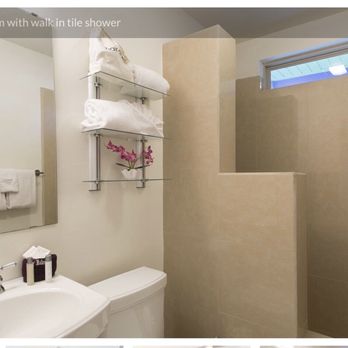 SPI Rentals - The bathrooms were large, clean and plenty of towels!! - Vacation Rentals Near Me - South Padre Island, Texas SPI Rentals - The bathrooms were large, clean and plenty of towels!! - Vacation Rentals Near Me - South Padre Island, Texas
