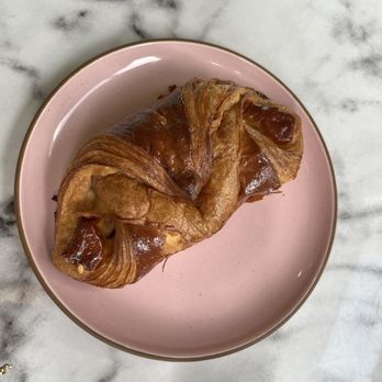 Un Attimo Coffee - Guava and cheese croissant - Coffee & Tea Near Me - Plantation, Florida Un Attimo Coffee - Guava and cheese croissant - Coffee & Tea Near Me - Plantation, Florida