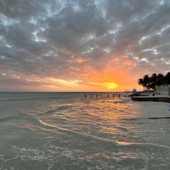 Seaside Cafe - Sunset at the pier - Pizza Near Me - Key West, Florida