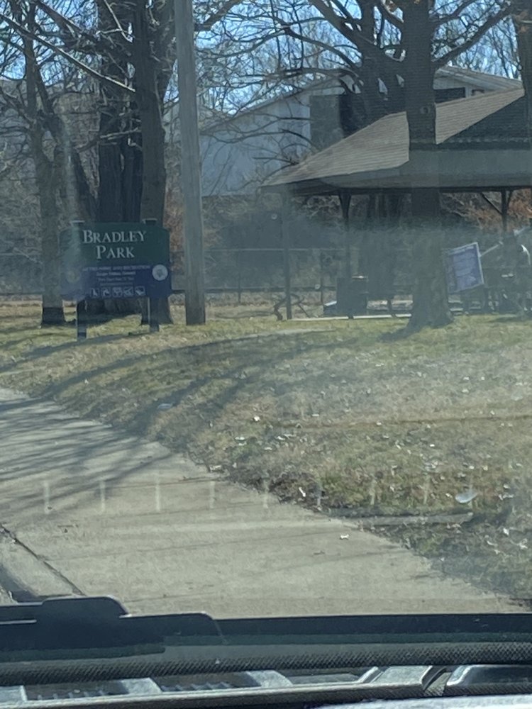 BRADLEY PARK Updated August 2024 25082510 Bradley Ave, Louisville