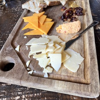 River Roast - Cheese tray - American Near Me - Chicago, Illinois