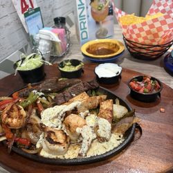 Pedro's Tacos & Tequila Bar - Trio fajitas