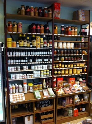 Photo of G. Detou - Lyon, 69, FR. Miels, colorants et arômes divers, purées de fruits, griottes, etc...